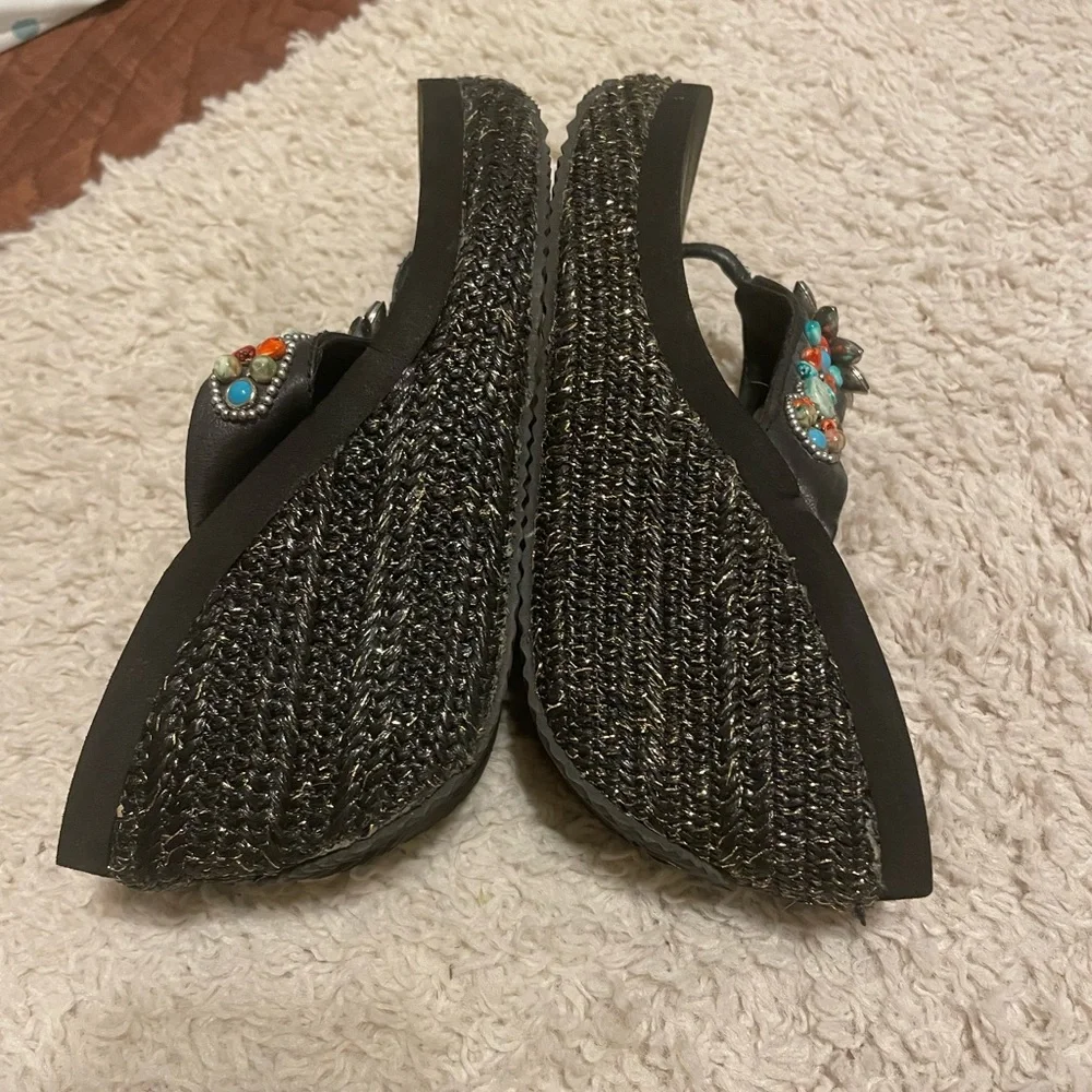Volatile Wedges - Picture 6 of 9